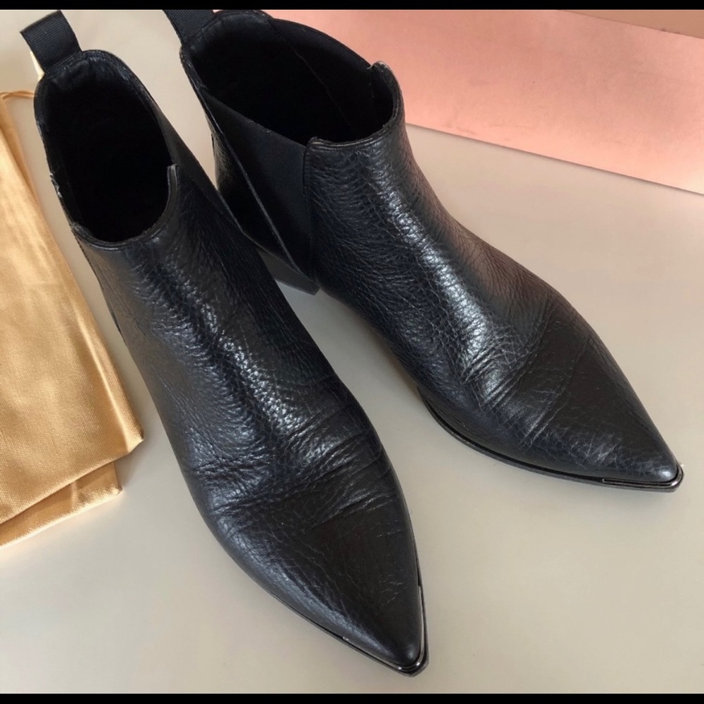 ACNE Jensen Black Grain Boots, size 39